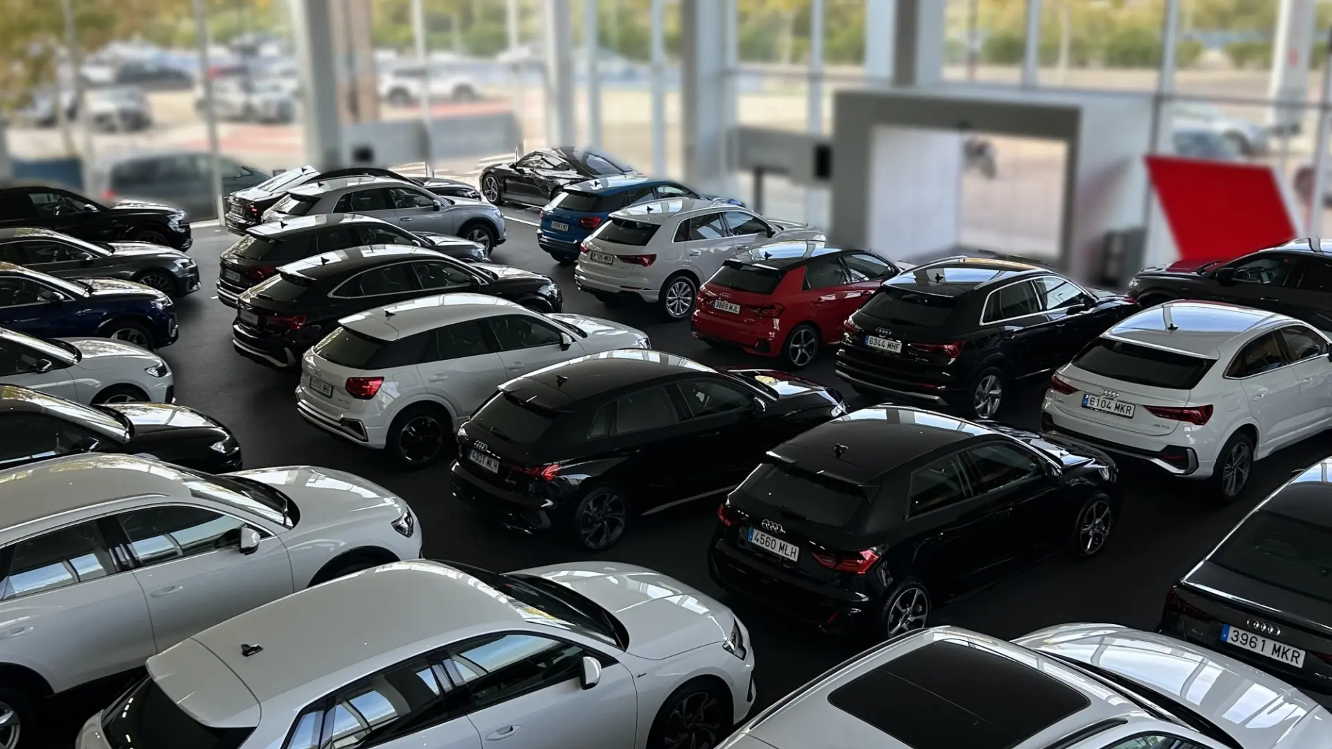 Black Audi en Audi Center Zaragoza: Un Evento Exclusivo para Encontrar tu  Próximo Audi