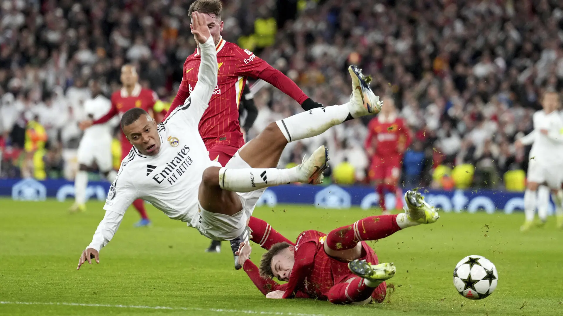 Real Madrid lost at Anfield before Liverpool (2:0) and was eliminated from the Champions League