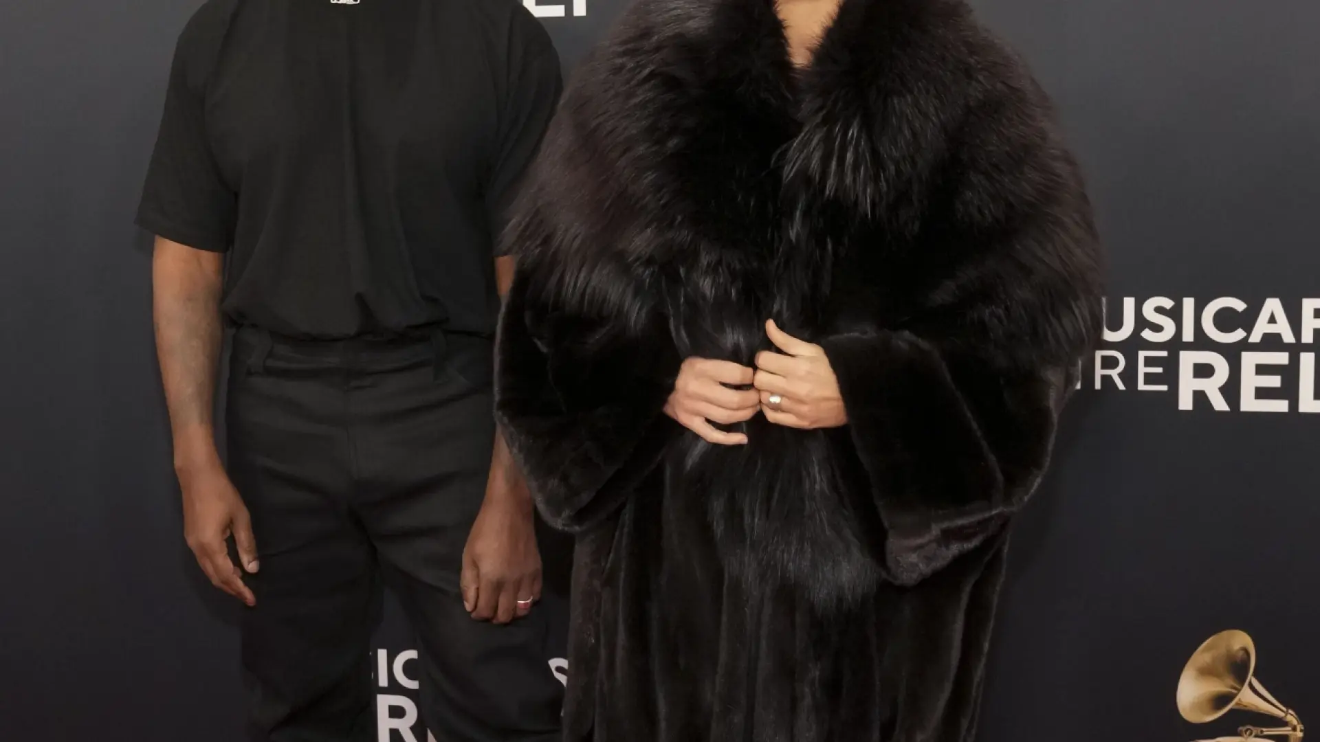 Kanye west deja una deuda de 400. 000 euros tras sus vacaciones en mallorca