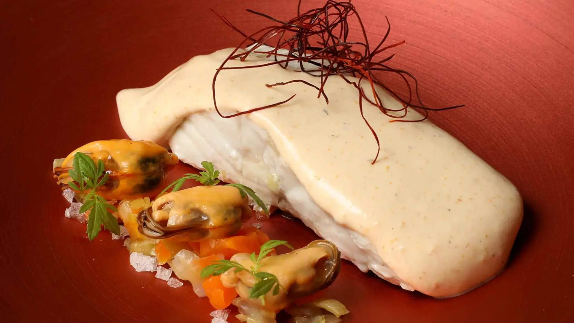 El menú degustación de un restaurante de zaragoza con estrella michelín: del salmón con wasabi al esturión con mejillón