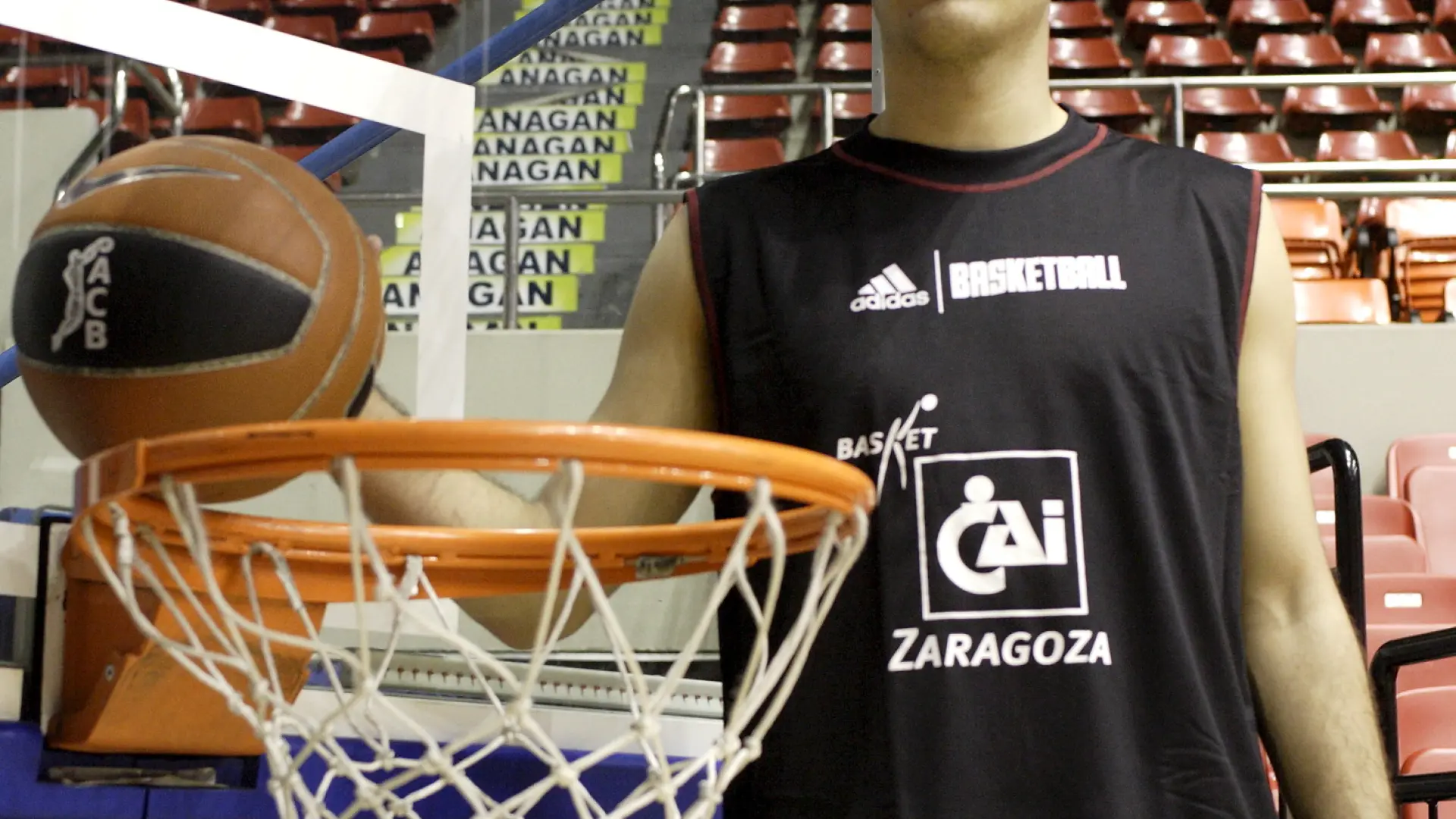 El exjugador del cai zaragoza quino colom anuncia su retirada del baloncesto