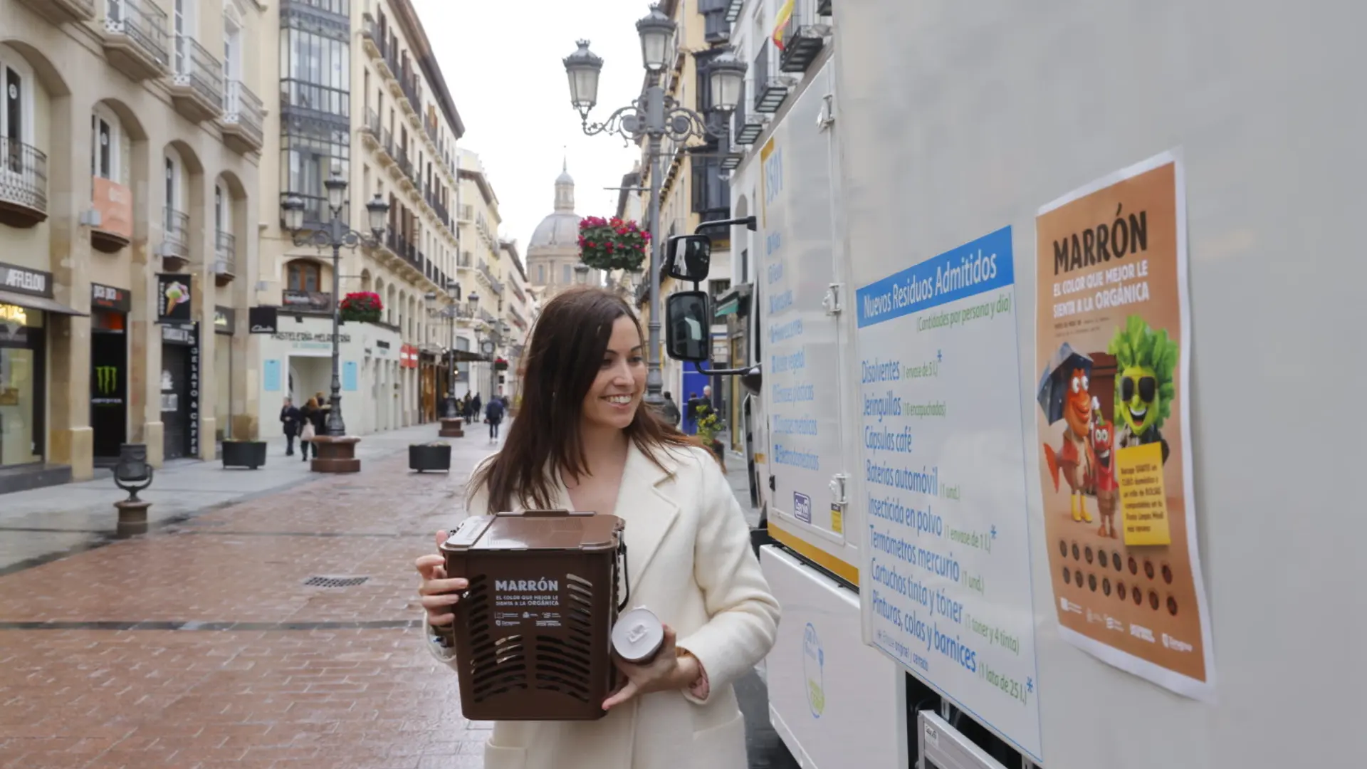Zaragoza reparte gratis bolsas y cubos para reciclar la basura orgánica: cómo conseguirlos