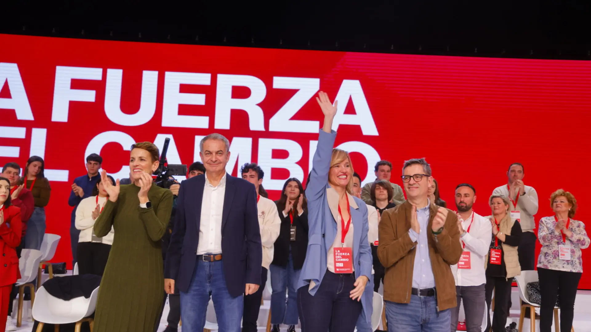 Pilar Alegría: "No os voy a fallar, voy a darlo todo para que Aragón tenga  el Gobierno digno que merece"