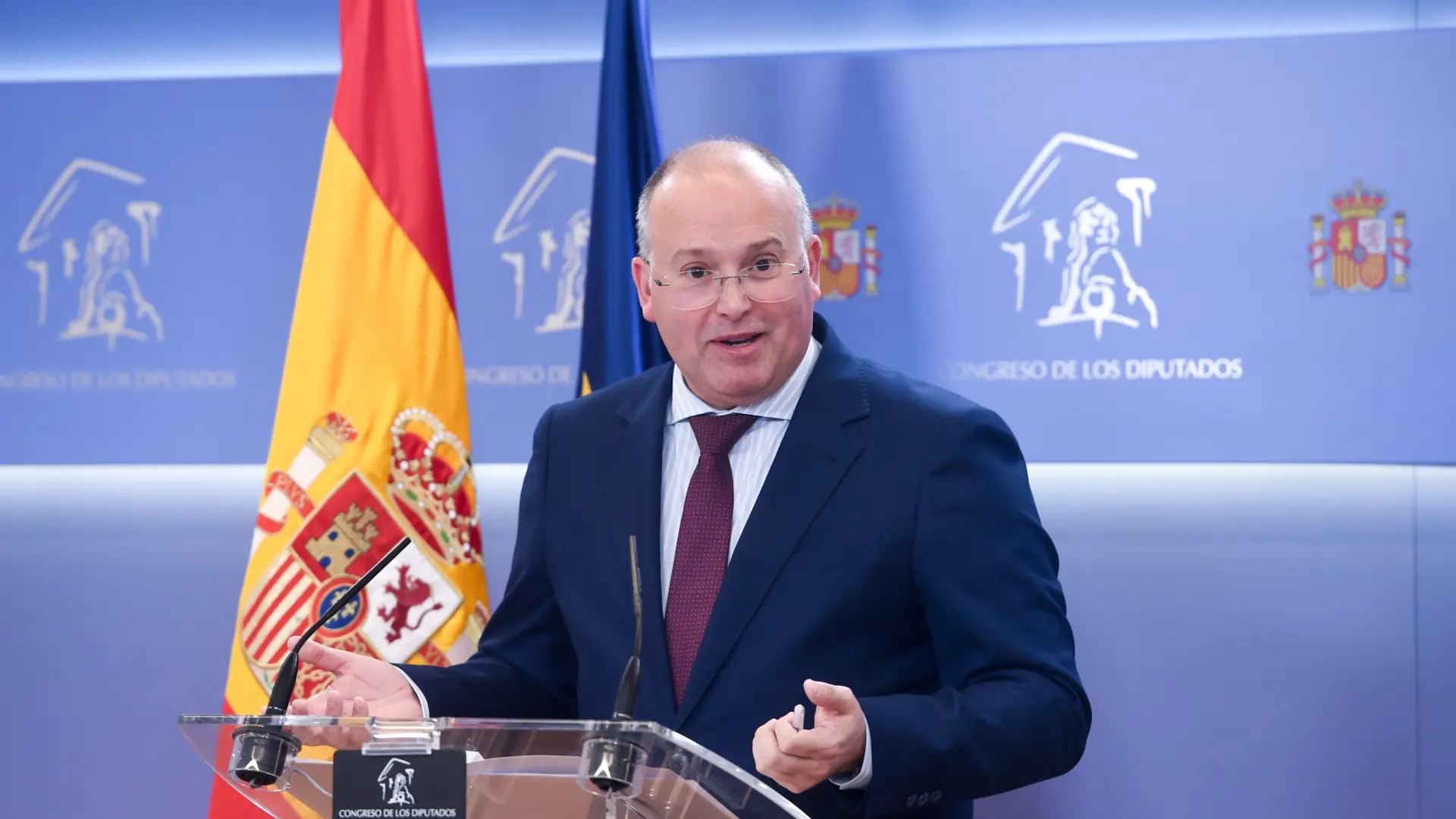 Tellado acusa a Sánchez de irse a China para no dar cuenta de la "corrupción que rodea al Gobierno" y pide elecciones