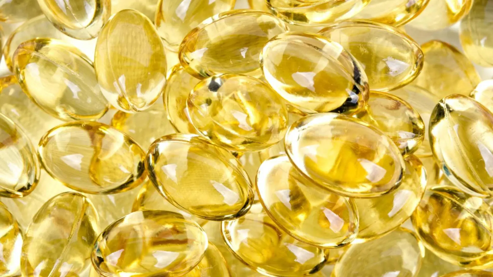 Estas son las vitaminas que fortalecen los huesos en mayores de 50 años recomendadas por expertos