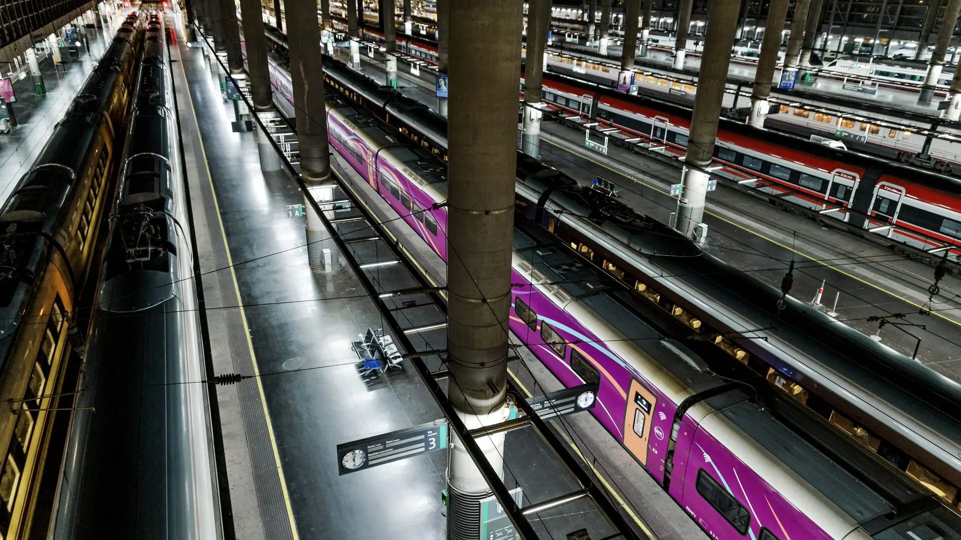 Un robo de cable en las vías de alta velocidad afecta a 10.700 pasajeros y  30 trenes: "Es un grave sabotaje"