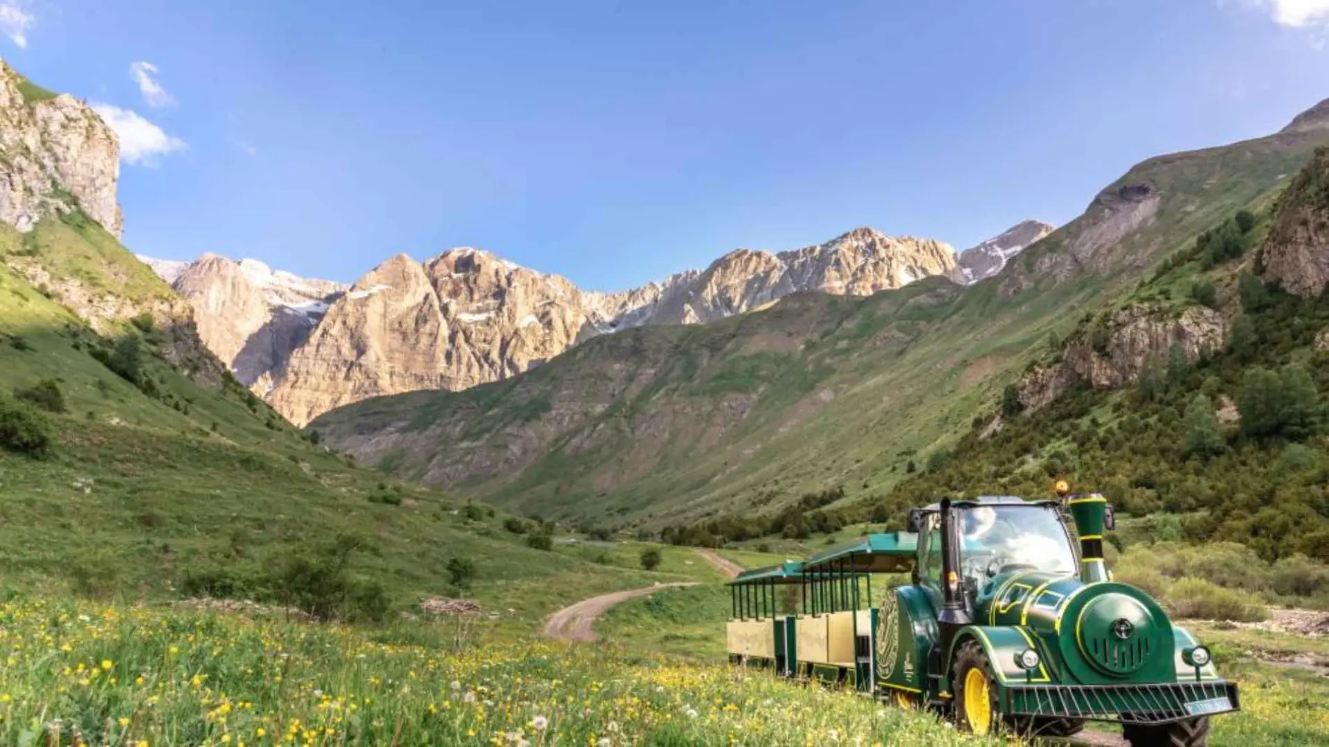 El turismo de naturaleza, deportivo y familiar centran la temporada estival de panticosa, que arranca este sábado