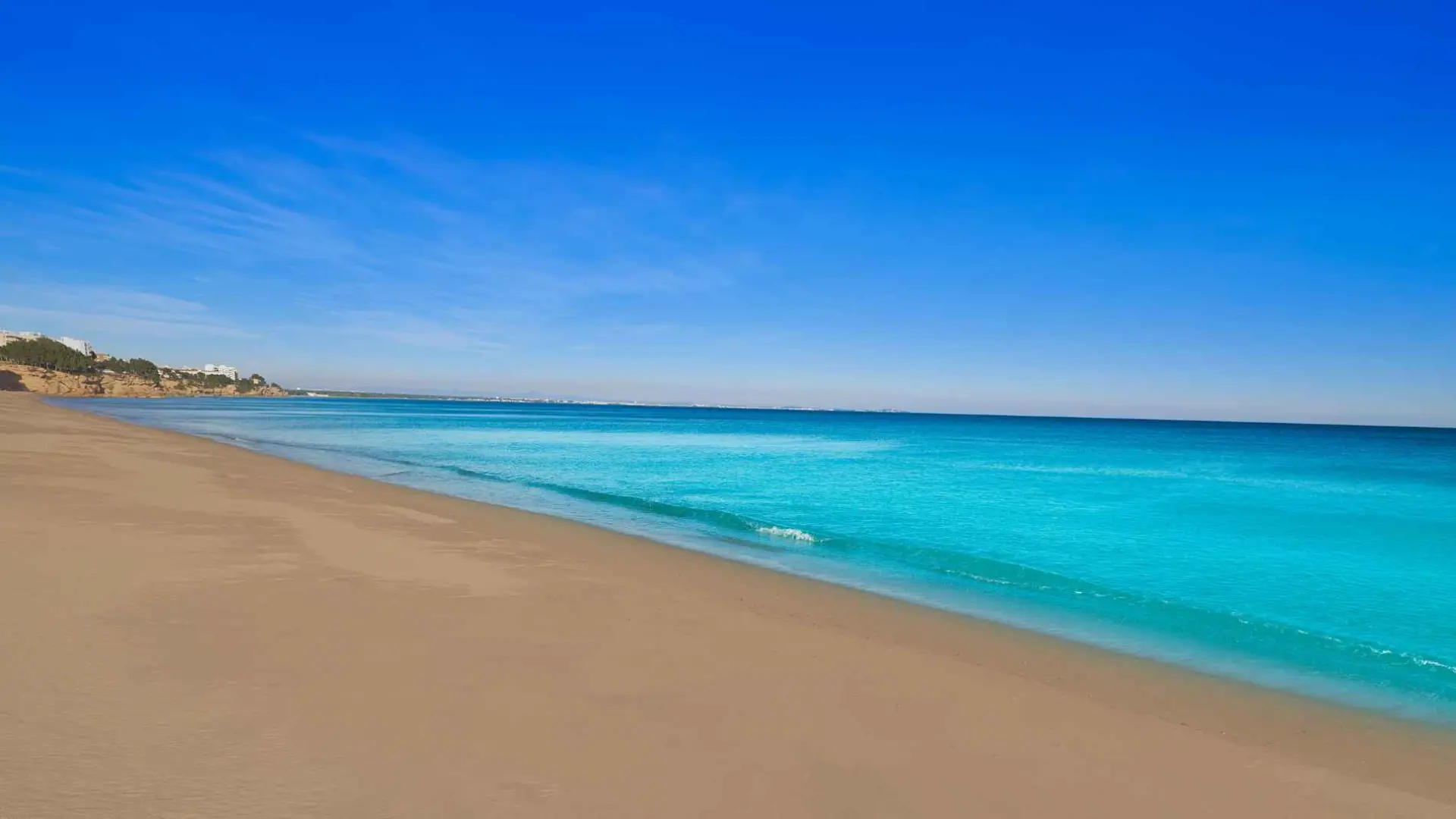 La mejor playa para ir desde zaragoza está a 263 km y se tarda en llegar poco más de dos horas y media