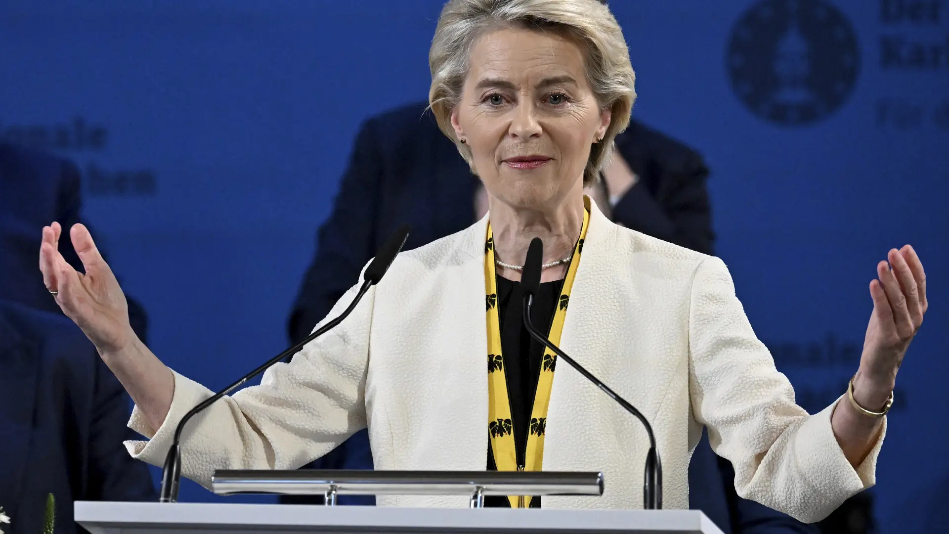 Von der leyen, al recibir el premio carlomagno: 