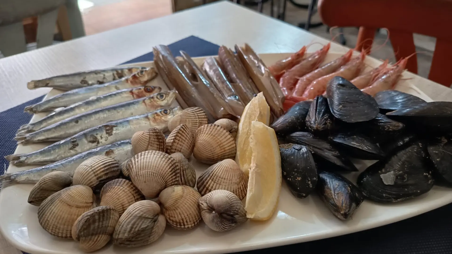 La tasca Casa El Pescatero de Zaragoza, en fotos | Imágenes