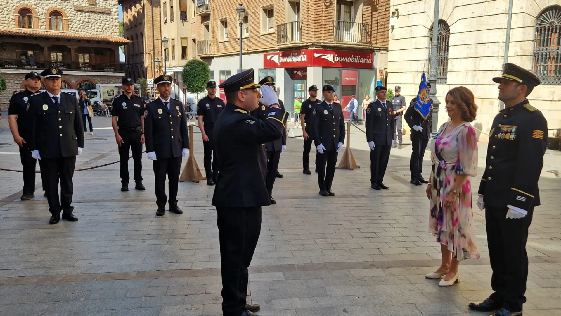 La alcaldesa de teruel reivindica el papel de las fuerzas de seguridad en el día de la policía