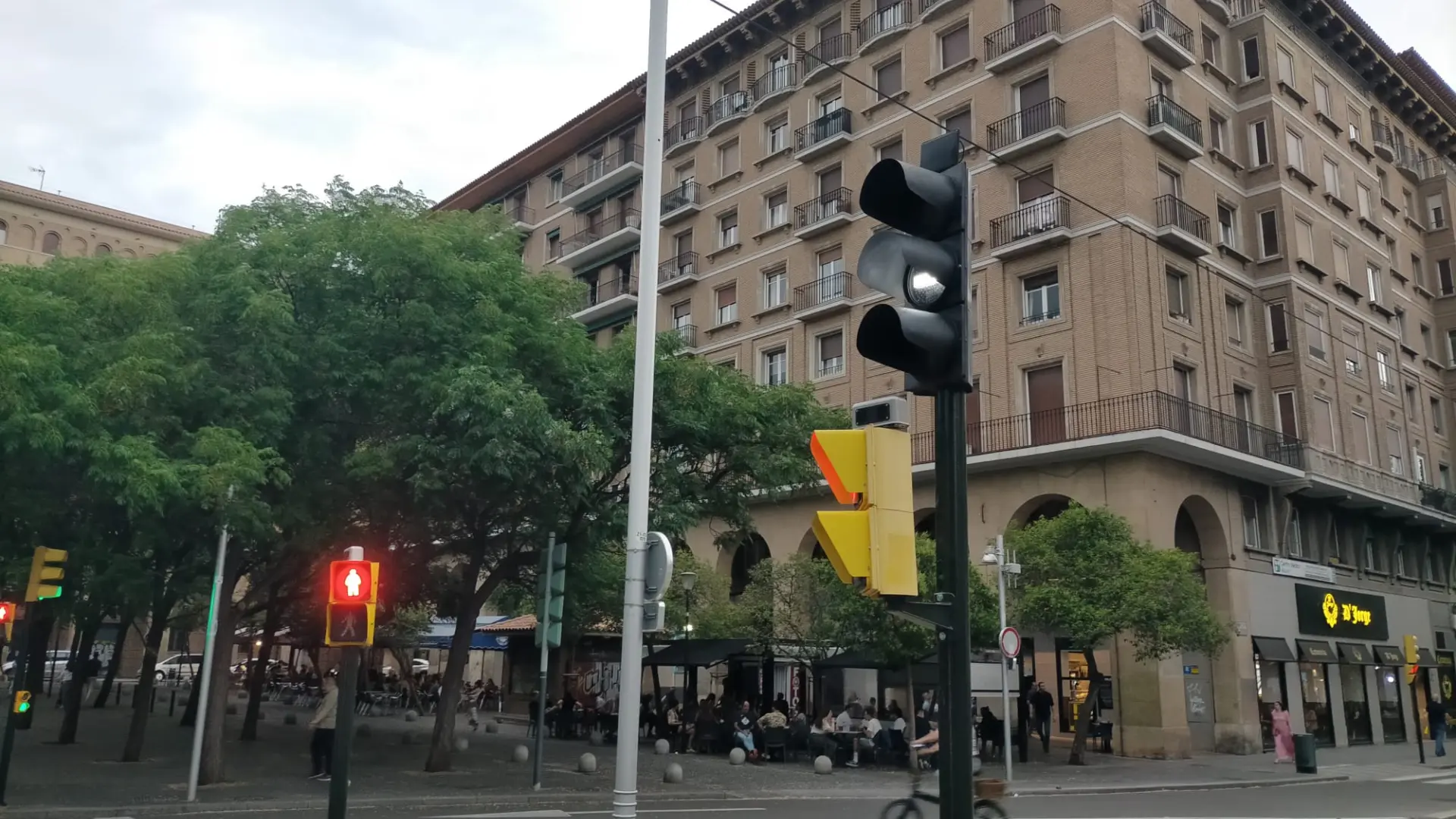 La línea del tranvía de Zaragoza incorpora nuevos semáforos acústicos