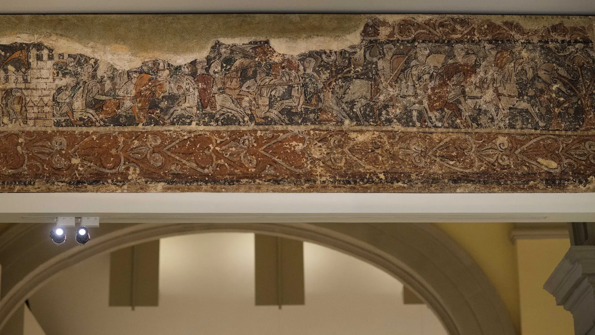 El museo nacional de arte de cataluña también tendrá que devolver otro conjunto de pinturas de sijena
