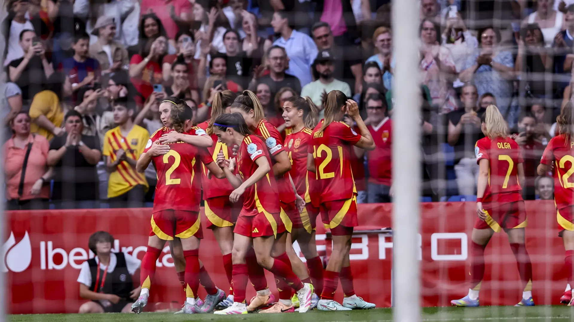 Clàudia pina mete a españa en la 'final four' de la liga de naciones femenina