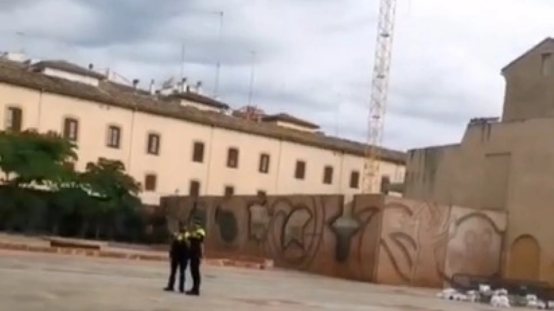 Rifirrafe entre zec y pp por una limpieza y desalojo exprés de la plaza san agustín antes de un acto institucional:
