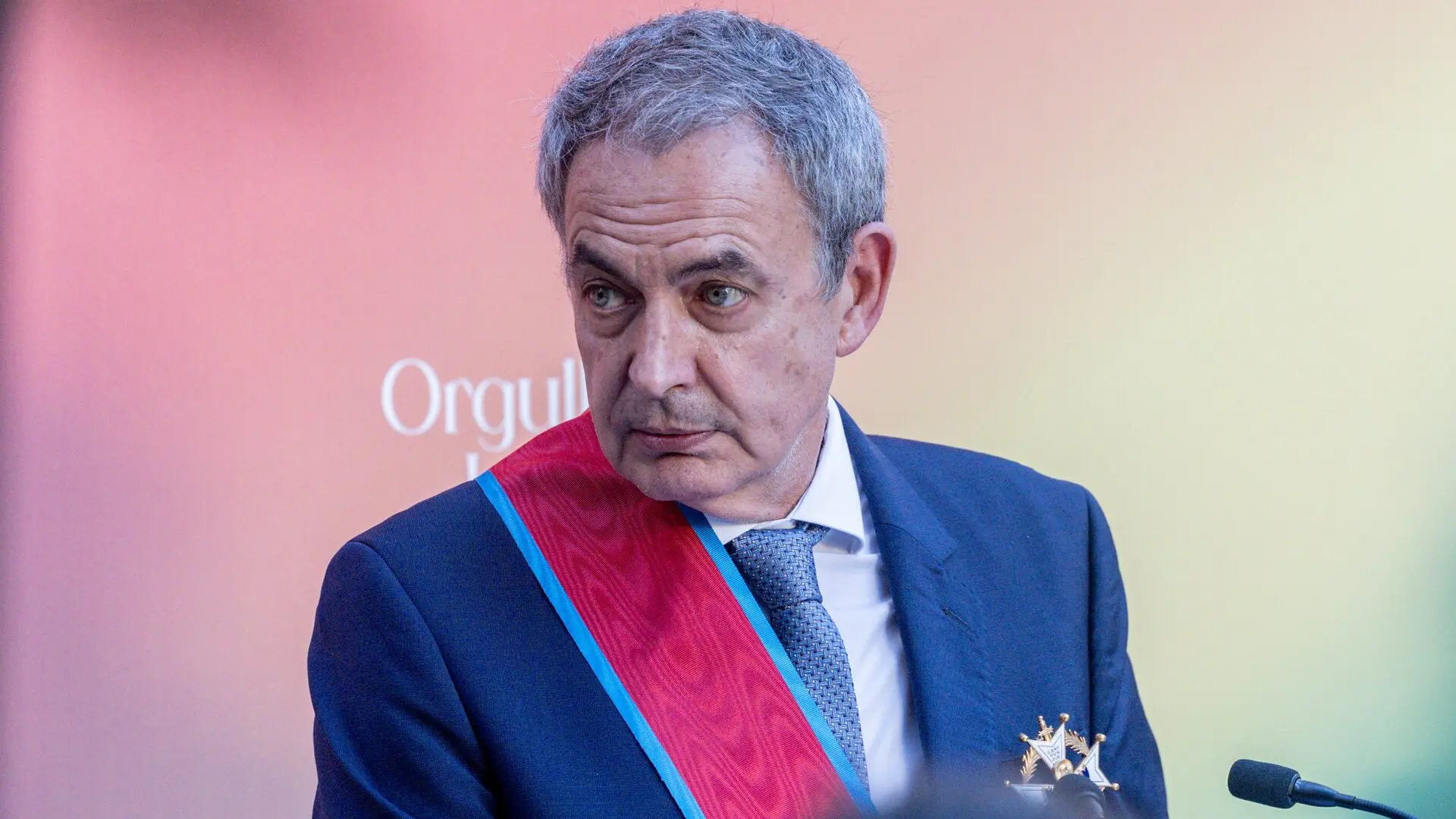 Zapatero se reúne este lunes con Puigdemont en Suiza tras la salida de  Santos Cerdán del PSOE