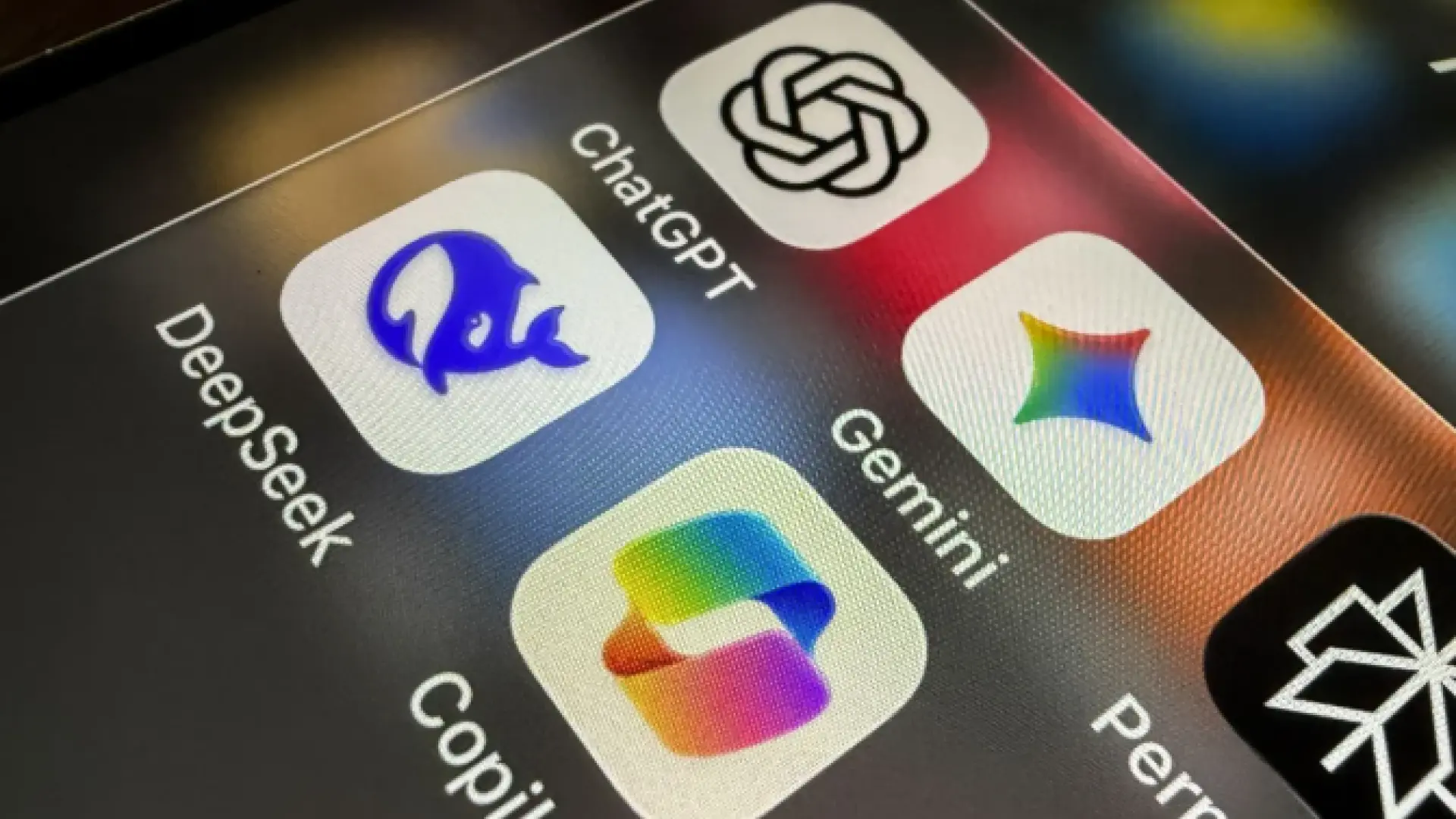 ChatGPT gana relevancia como nuevo campo de batalla de la desinformación