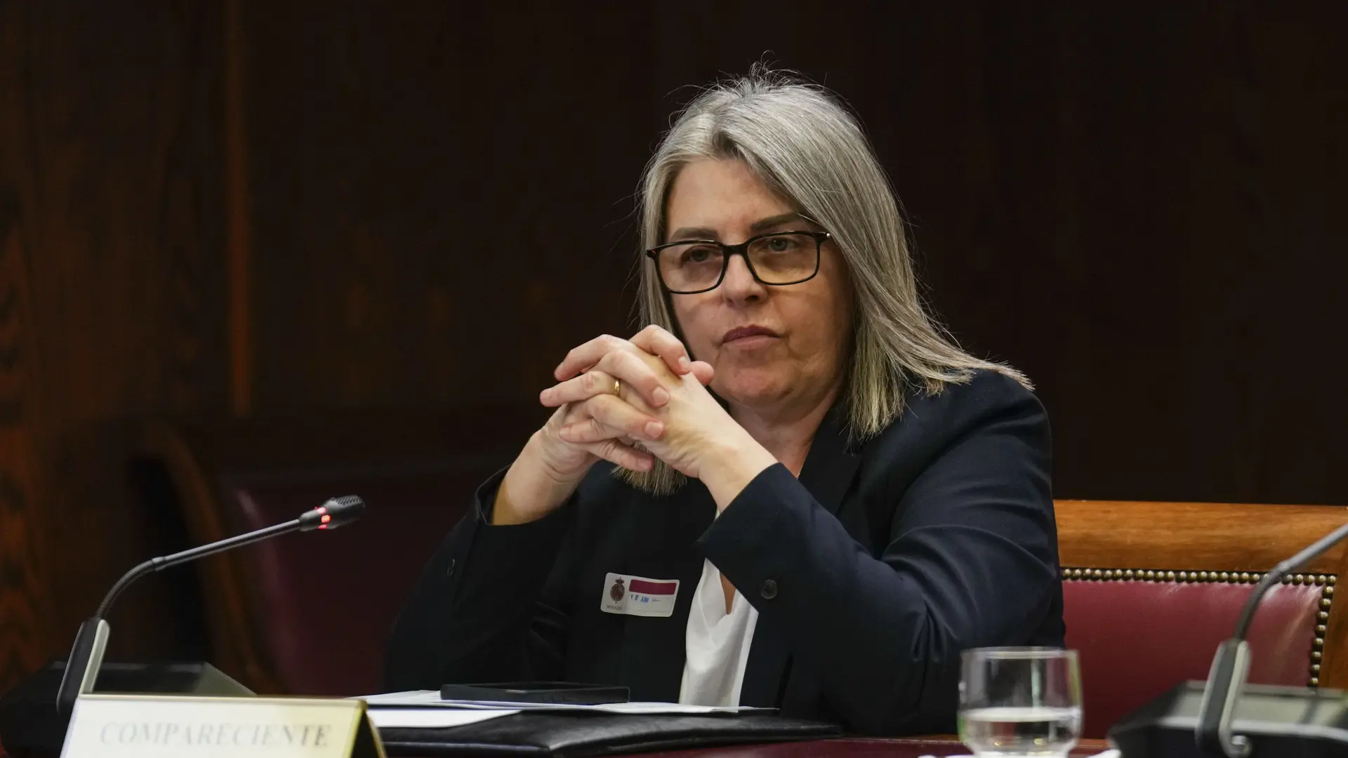 La esposa de Cerdán no declara en el Senado y protesta porque la llamen 'la  Paqui'