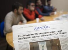 Sesión de terapia con ludópatas en la sede de Azajer. Sesión de terapia con ludópatas en la sede de Azajer.