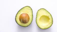 El aceite de aguacate es considerado un 'superalimento' por sus niveles de antioxidantes y grasas saludables