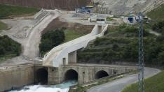 El Tribunal de Cuentas cuestiona el sobrecoste del 110% en las obras de Yesa