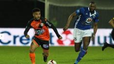 Etinof, a la izquierda, en un partido de esta temporada con el Stade Lavallois