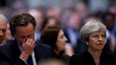 Britain's Prime Minister Theresa May and Former PM David Cameron attend a service of thanksgiving for Lord Heywood in Westminster Abbey in London, Britain June 20, 2019. REUTERS/Henry Nicholls/Pool     TPX IMAGES OF THE DAY [[[REUTERS VOCENTO]]] BRITAIN-HEYWOOD/