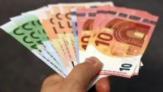 El sueldo medio anual de los aragoneses se situó en 2017 en 23.039,94 3,6 euros.