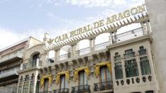 Sede de la Caja Rural de Aragón (Bantierra) en la calle Coso de la capital aragonesa