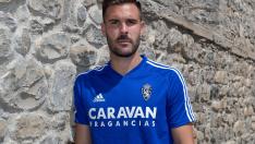 Francisco Javier Atienza posa para HERALDO DE ARAGÓN en el Hotel Barceló Monasterio de Boltaña, en donde es debutante con la plantilla del Real Zaragoza en este verano de 2019.