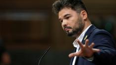 El portavoz de ERC, Gabriel Rufián, ha reanudado con su intervención el debate de investidura, este martes en el Congreso, la segunda jornada del debate del candidato socialista,