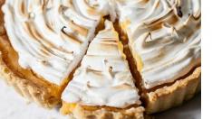Tarta de piña y merengue