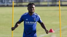 Igbekeme, James, en la Ciudad Deportiva.