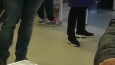 Carmelo Asensio vota en el Colegio Catalina de Aragón de Parque Goya.