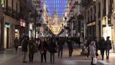 Pruebas de iluminación navideña de 2019 en la calle Alfonso I de Zaragoza