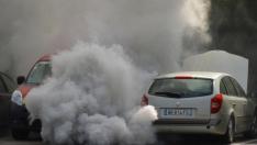 Los coches más viejos son los que más contaminan, según la OCU.