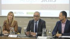 El consejero Felipe Faci, en el centro, durante la presentación este lunes del concurso Aragón Skills en Huesca.