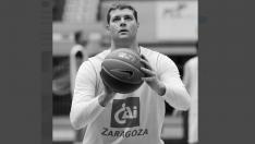 Robert Archibald, que jugó en el Basket Zaragoza la temporada 2011-12, en una imagen compartida en Twitter por el club aragonés.