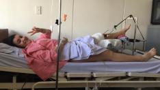 La zaragozana Noelia Traid, con la rodilla fracturada, en un hospital de Vietnam donde permanece ingresada.
