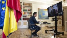 Pedro Sánchez se reúne con Pablo Casado por videoconferencia en torno a los Pactos de la Moncloa