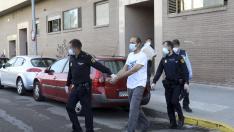 La Policía Nacional registró este lunes el domicilio del guardia civil detenido en busca de pruebas.