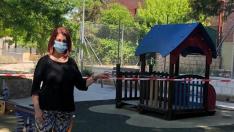 La alcaldesa de Teruel, Emma Buj, visita un parque infantil
