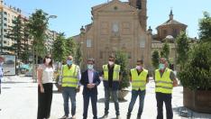 El alcalde de Huesca, Luis Felipe, ha visitado este jueves las obras de reurbanización del Coso Bajo y de Santo Domingo junto con la concejala de Urbanismo, María Rodrigo, y los responsables de la UTE adjudicataria.