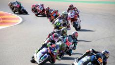 Una de las esiones de entrenamiento de Moto2 celebrada este viernes en el circuito de Motorland