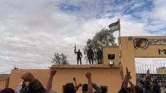 Simpatizantes del Frente Polisario el campo de refugiados de Rabuni (Argelia), este viernes.