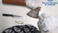 Objetos que llevaba el detenido en el momento de su arresto que llevan a pensar que se preparaba para actuar