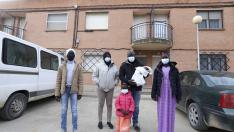 Magatte Sow y Mamediara Diaf, un matrimonio senegalés con cuatro hijos, se han beneficiado en Vencillón del programa de vivienda de la DPH.