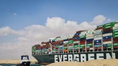 26 March 2021, Egypt, Suez: A tugboat takes part in the refloating operation carried out to free the Ever 26 March 2021, Egypt, Suez: A tugboat takes part in the refloating operation carried out to free the "Ever Given", a container ship operated by the Evergreen Marine Corporation, which is currently stuck in the Suez Canal. The state-run Suez Canal Authorit