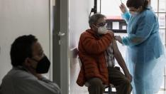 Vacunación con Janssen en el centro de salud Las Fuentes Norte de Zaragoza