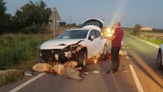 Una imagen del accidente ocurrido este martes en la carretera comarcal que va de Alagón a Cabañas de Ebro.
